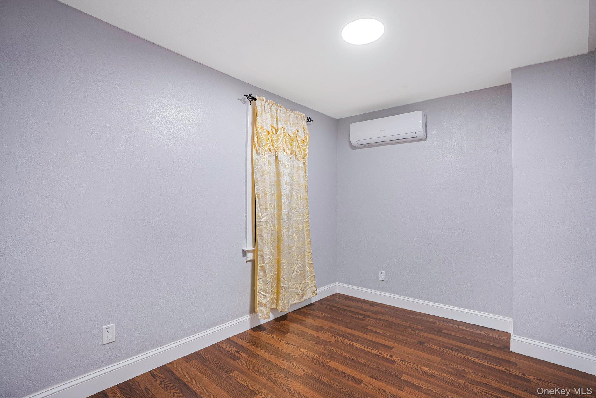 9411 210th Street Property Photo 33