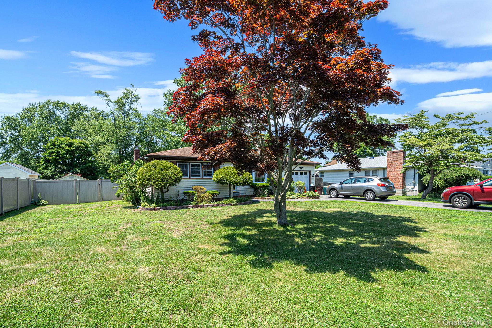 190 Bay Avenue Property Photo 2