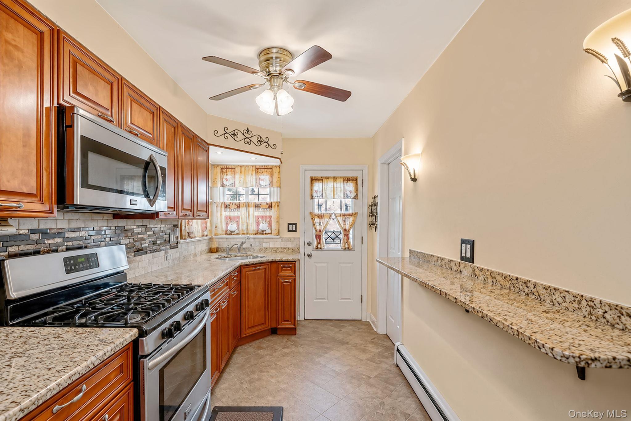 190 Bay Avenue Property Photo 14