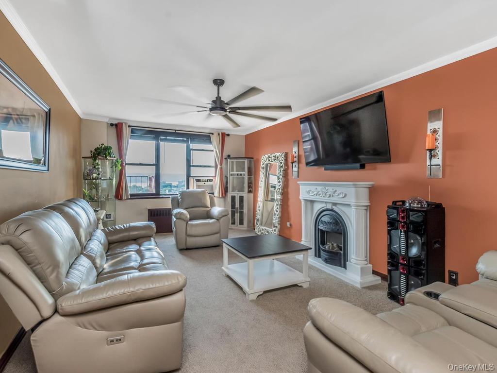 480 Riverdale Avenue 6H Property Photo 1