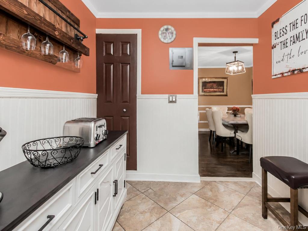 480 Riverdale Avenue 6h Property Photo 7