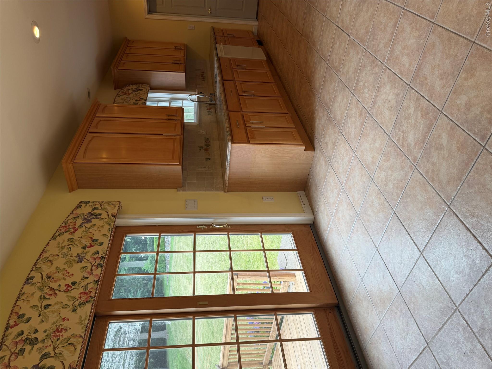 5 Gualtiere Lane Property Photo 9