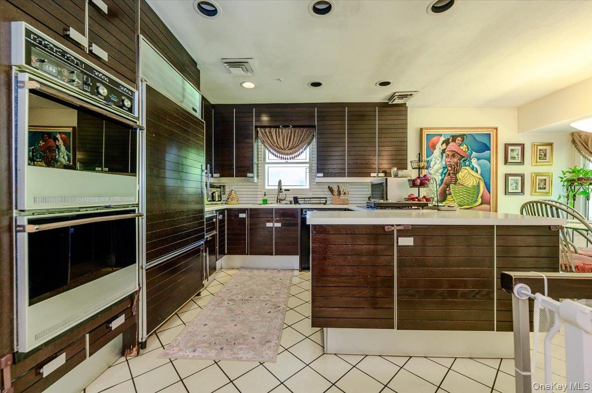 561 Golf Drive Property Photo 11
