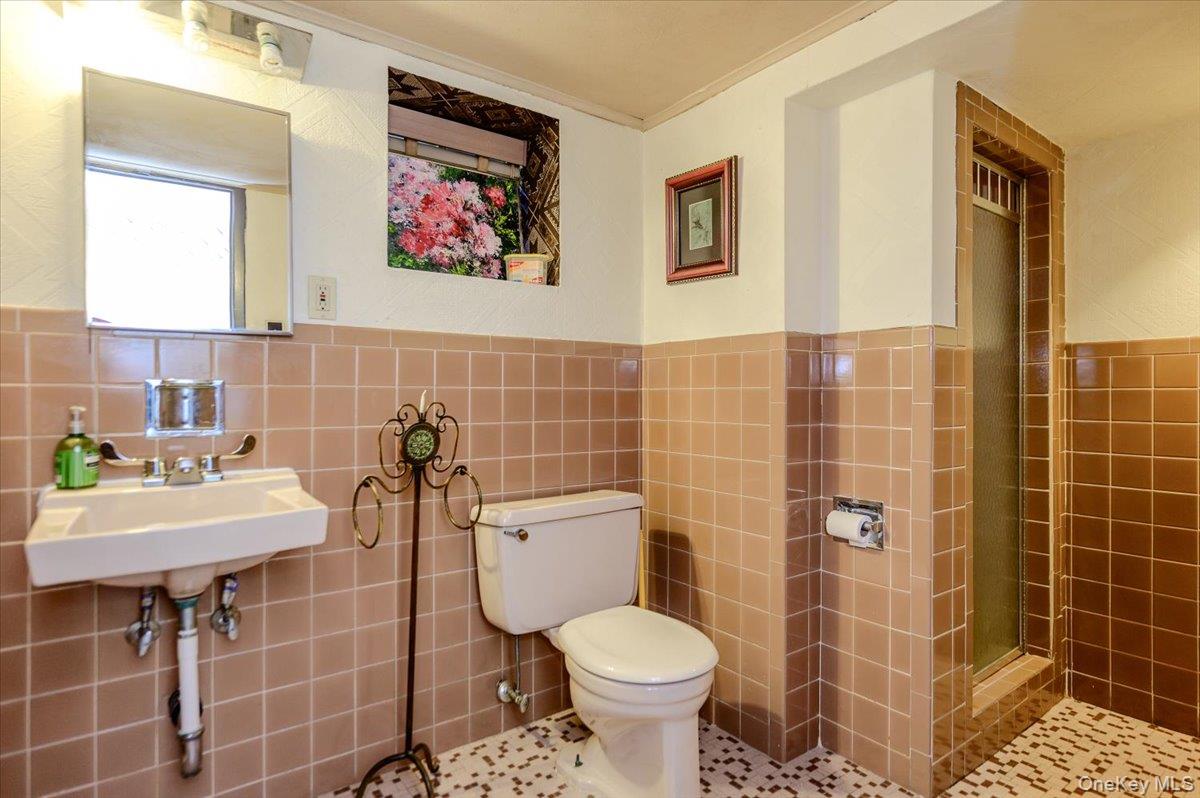 561 Golf Drive Property Photo 32