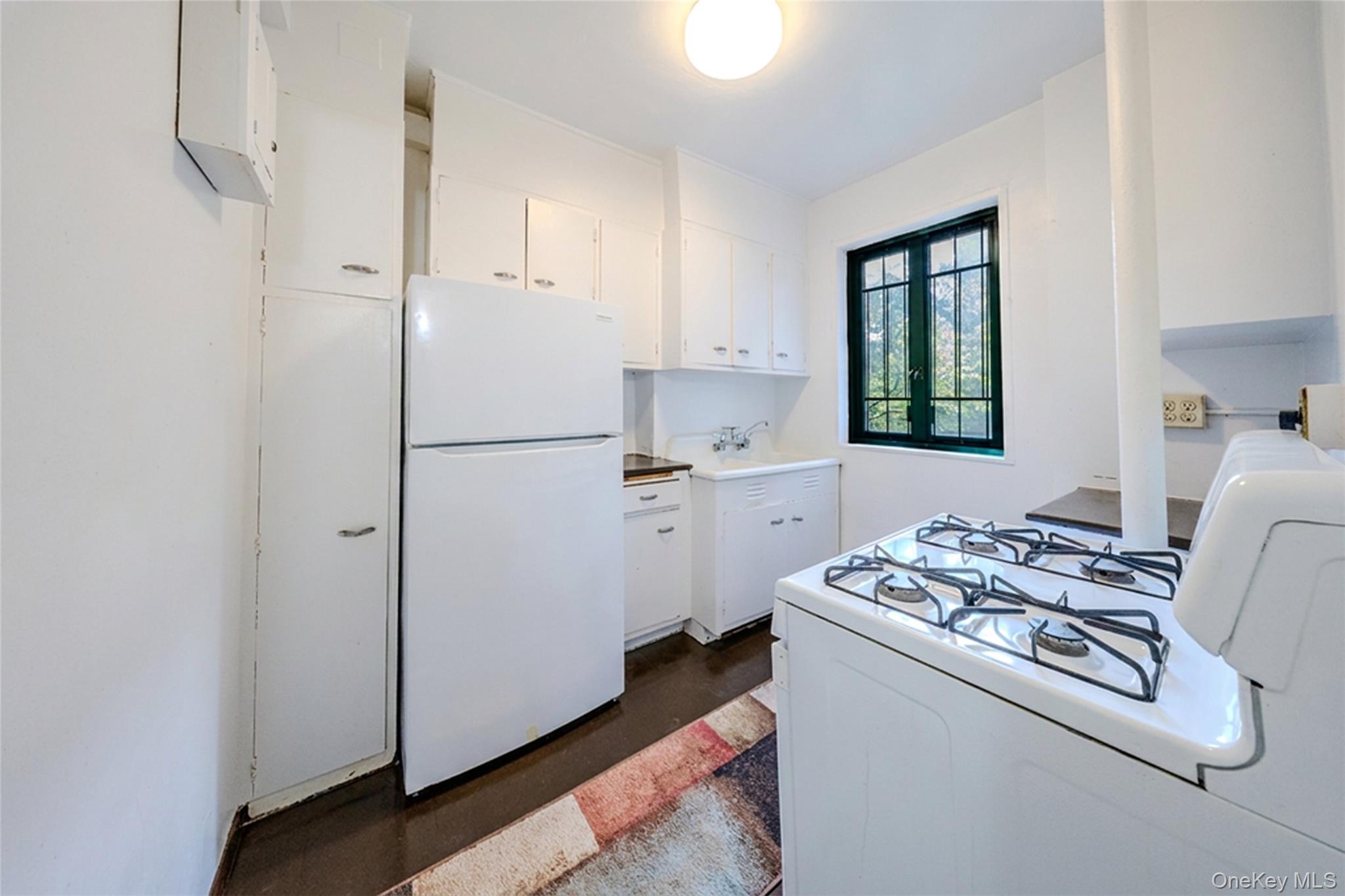 1605 Metropolitan Avenue 4h Property Photo 6