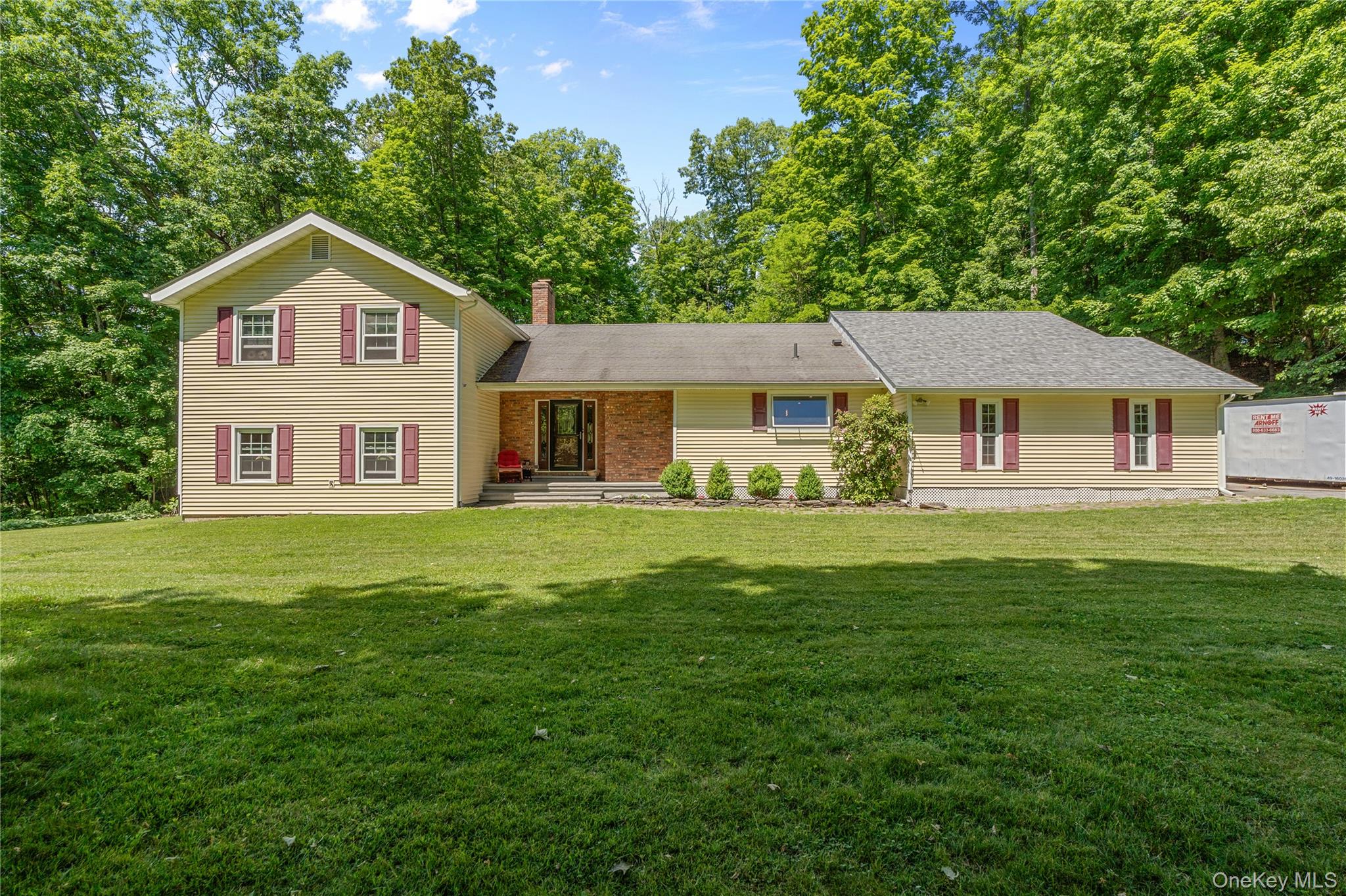 21 Straub Drive Property Photo 2