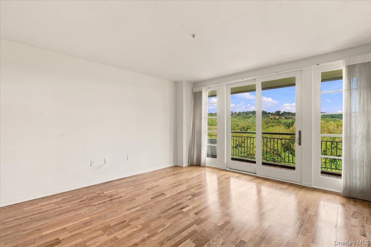 100 Harbor View Drive 651 Property Photo 7