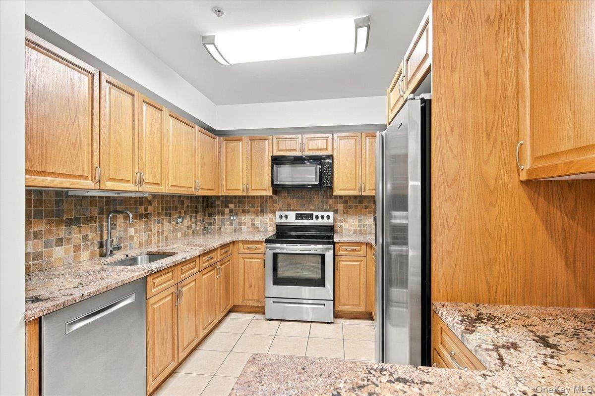 100 Harbor View Drive 651 Property Photo 13