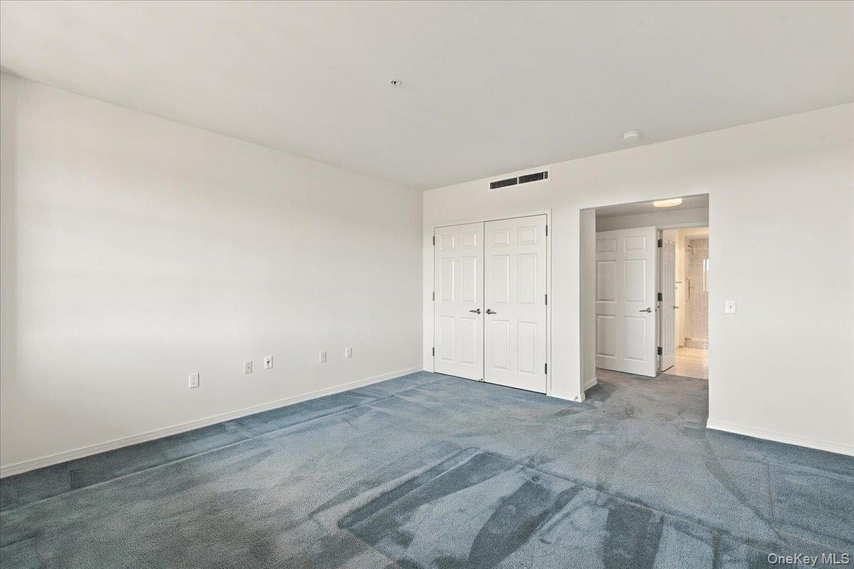 100 Harbor View Drive 651 Property Photo 20