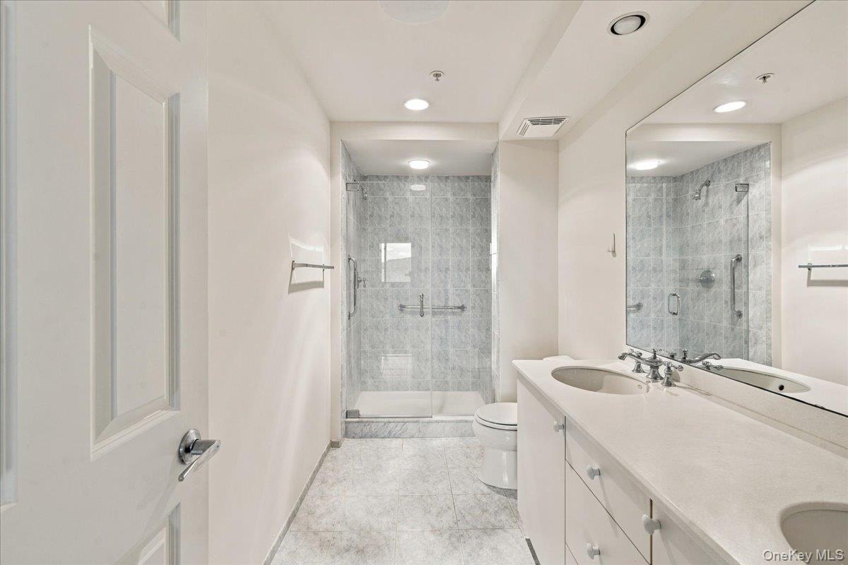 100 Harbor View Drive 651 Property Photo 21