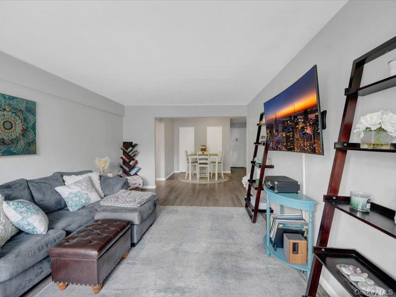 270 N Broadway 6h Property Photo 6