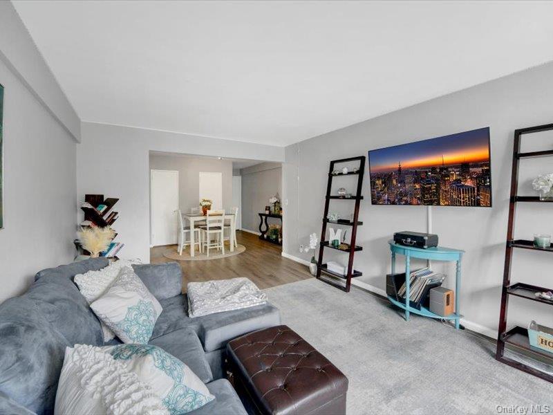 270 N Broadway 6h Property Photo 7