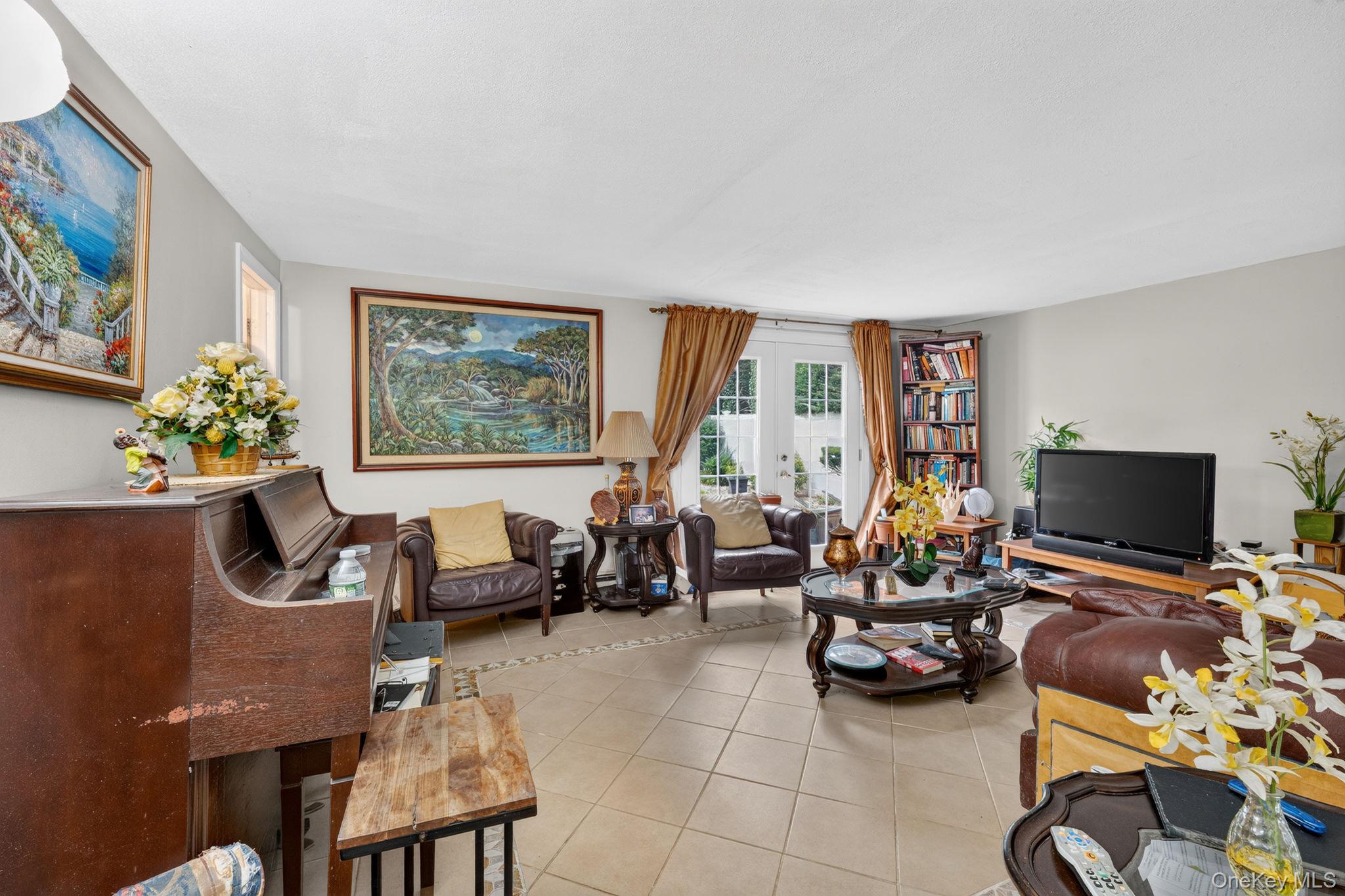 2496 Enid Court Property Photo 15