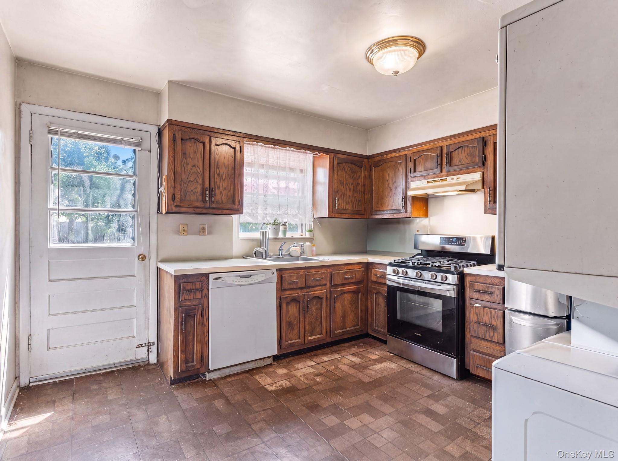 33 Westerly Street Property Photo 15