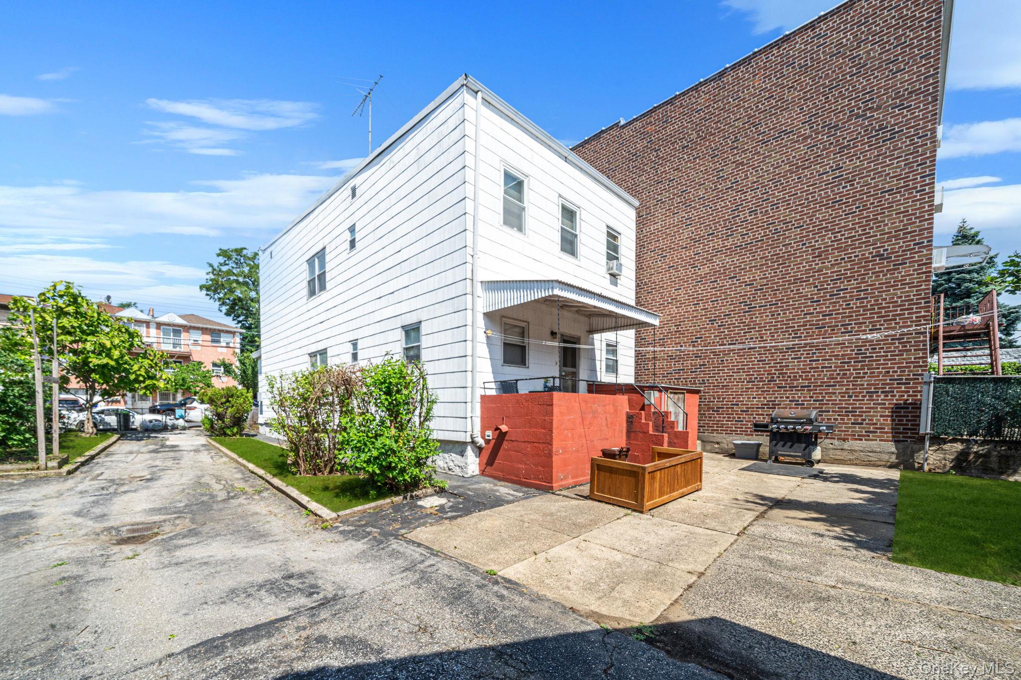 52-67 72nd Street Property Photo 19