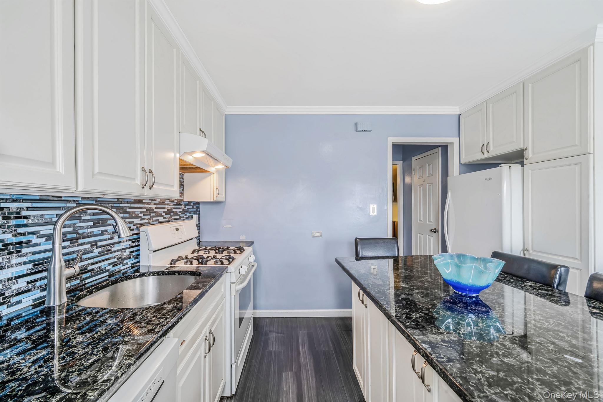 52-67 72nd Street Property Photo 32