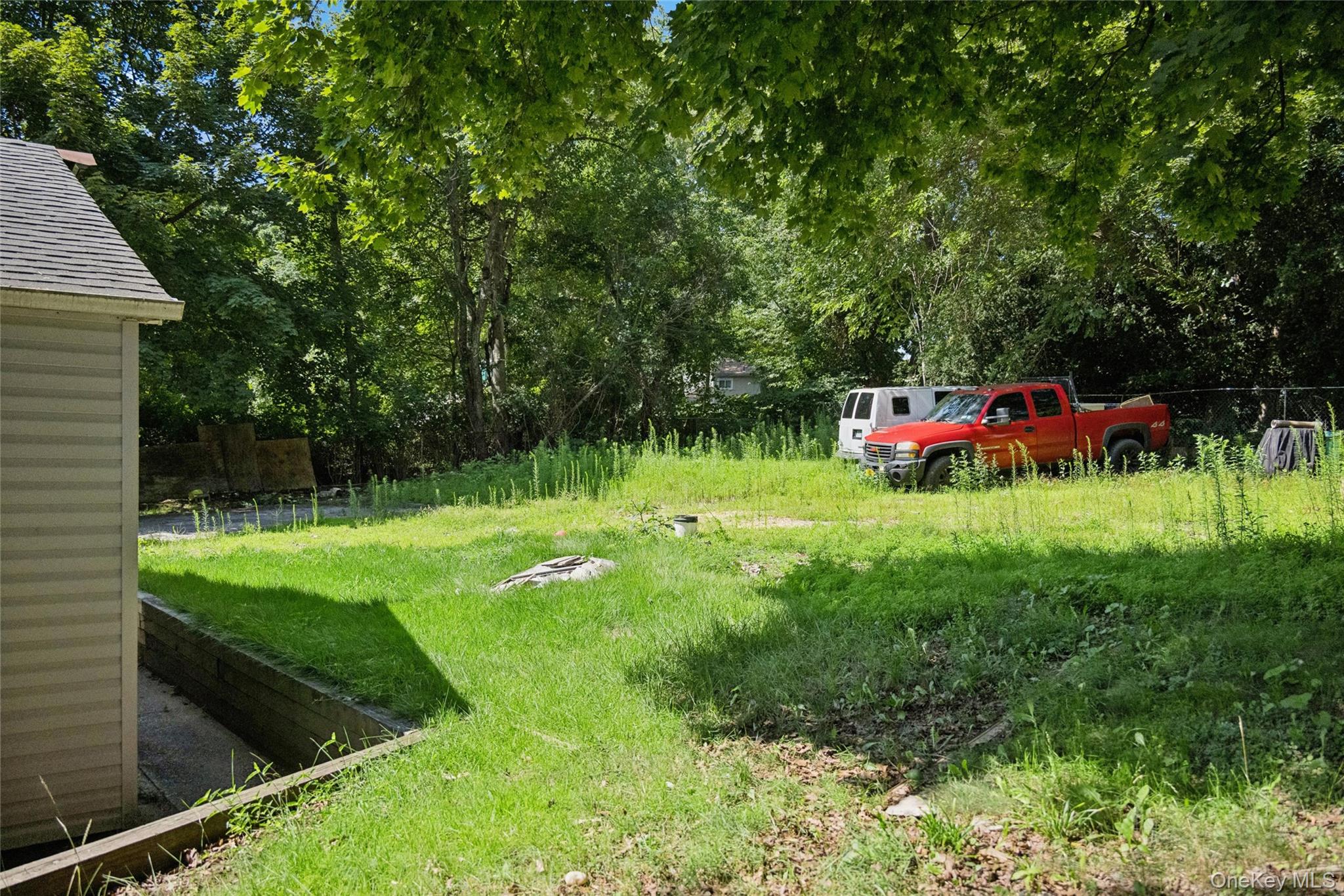 71 11th Avenue Property Photo 10