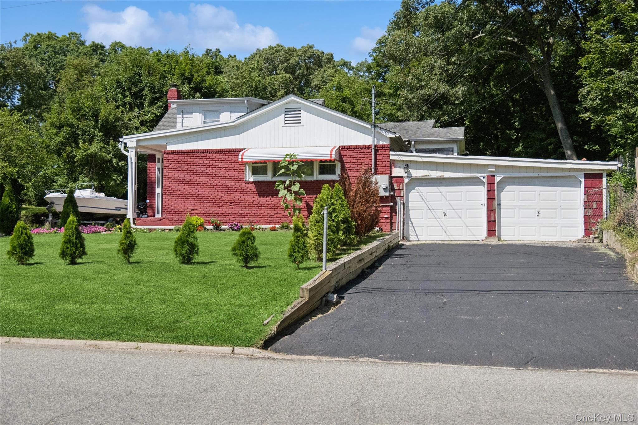 71 11th Avenue Property Photo 21