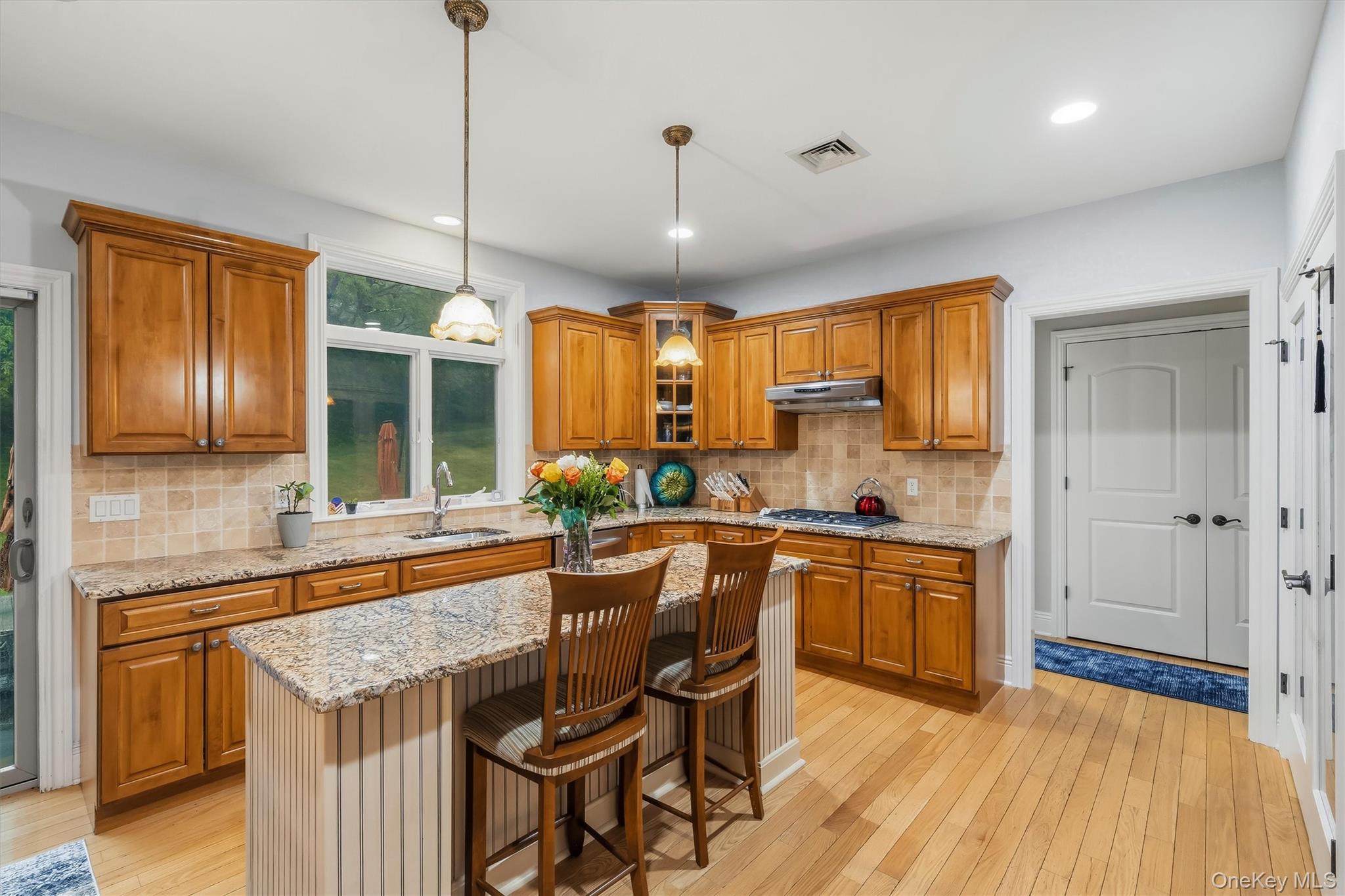 16 Canterbury Lane Property Photo 17