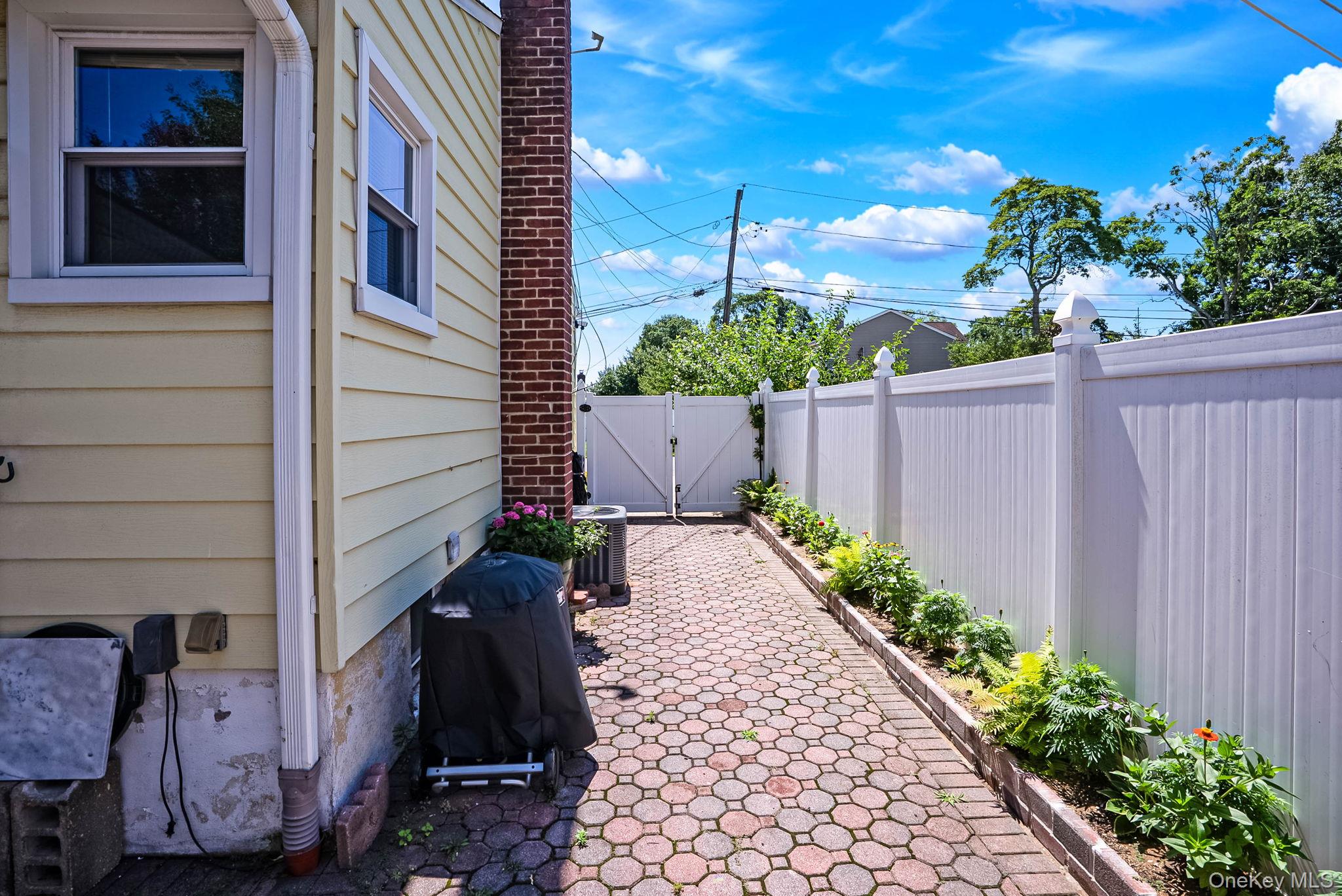 266 Albert Street Property Photo 24