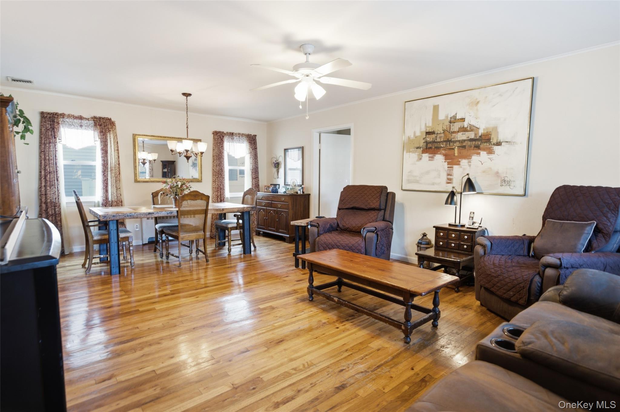 790 Woodside Drive Property Photo 6