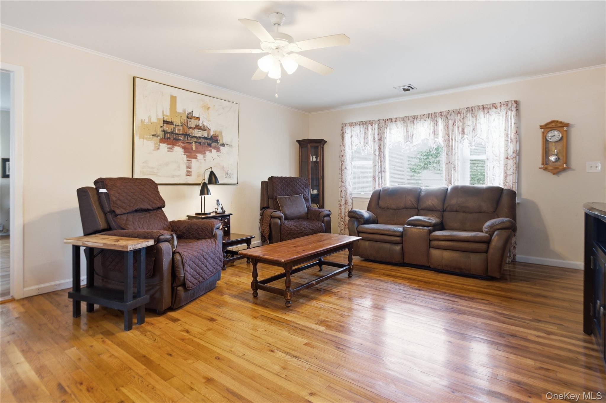 790 Woodside Drive Property Photo 7