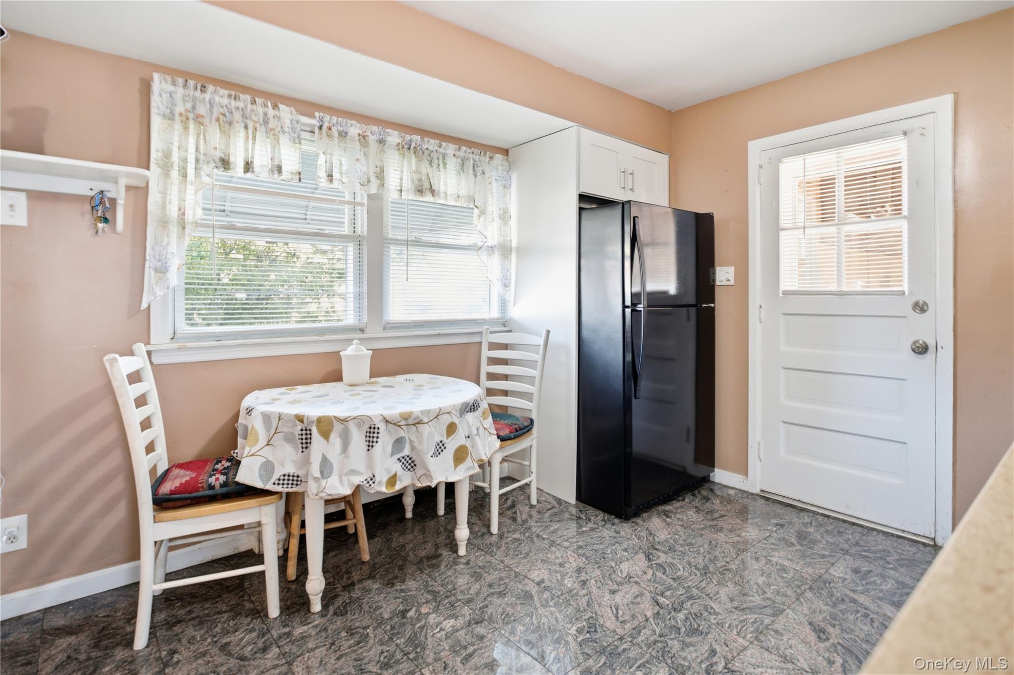 790 Woodside Drive Property Photo 11