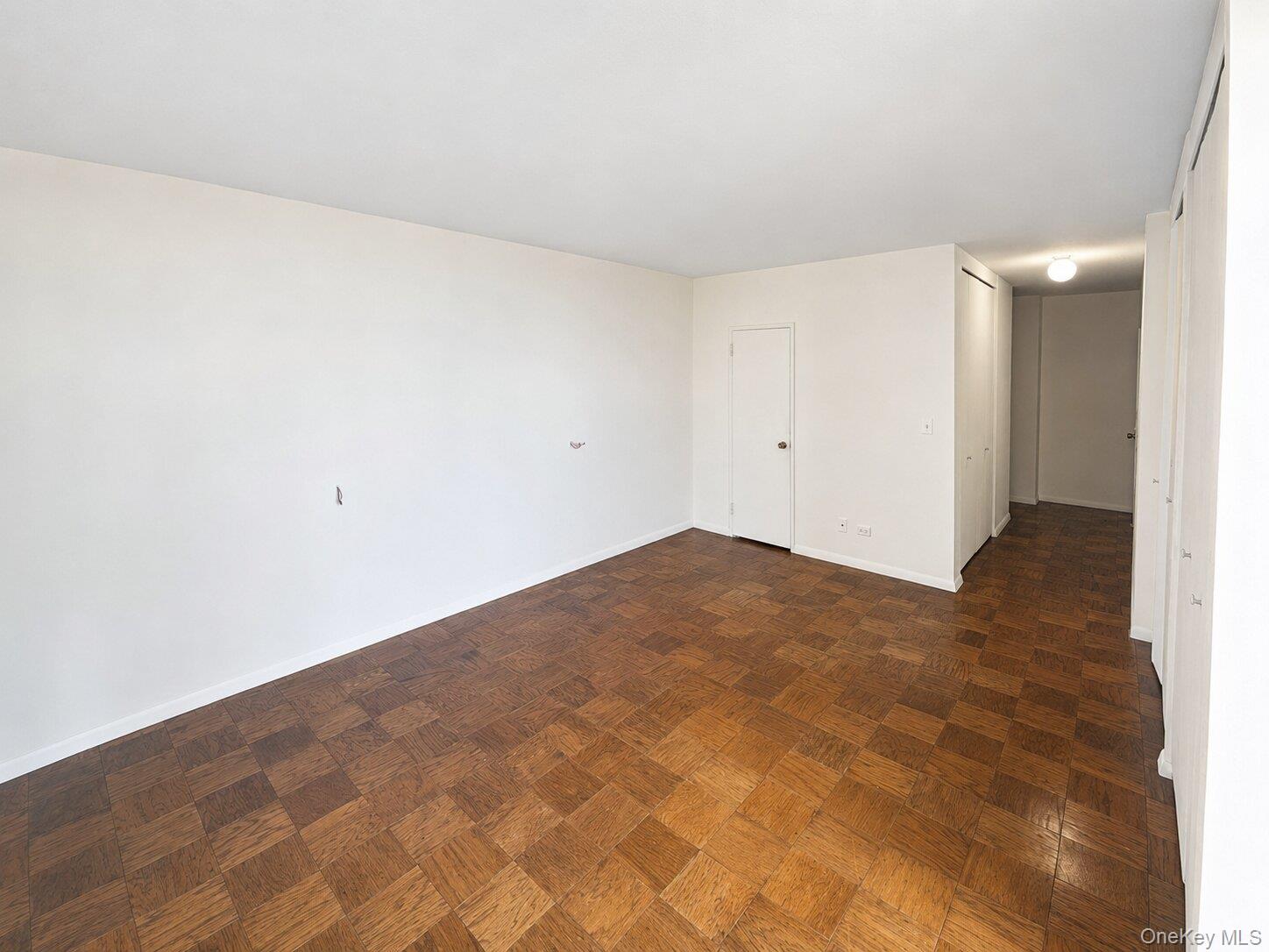 27010 Grand Central Parkway 17a Property Photo 13
