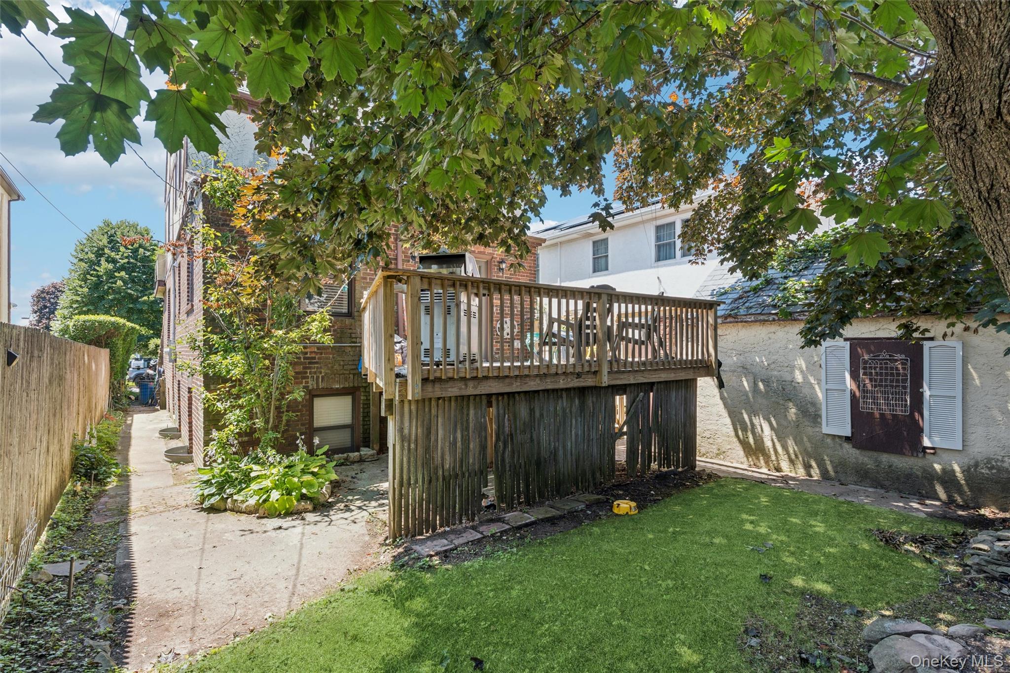 439 W Olive Street Property Photo 25