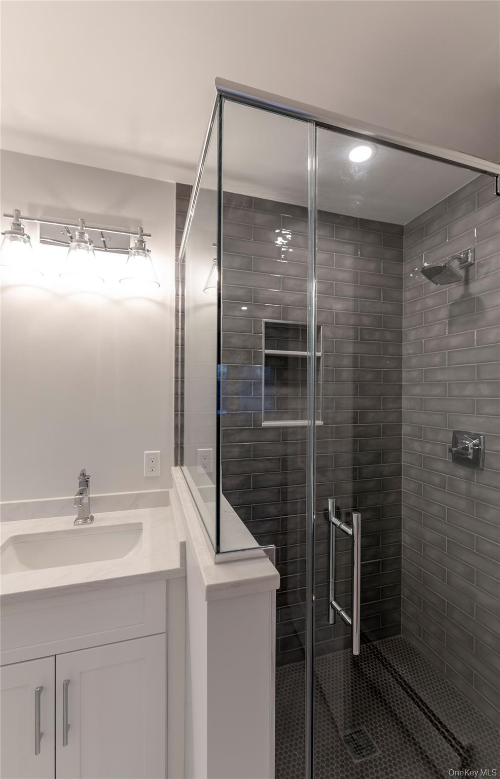352 Holt Drive Property Photo 23