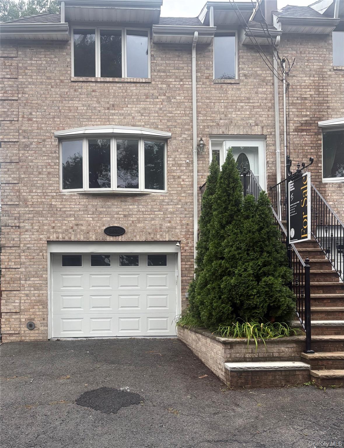 5637 Delafield Avenue Property Photo 2