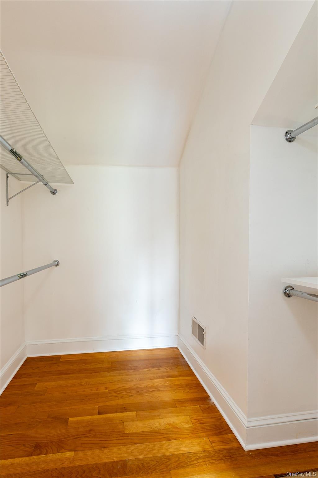 5637 Delafield Avenue Property Photo 13