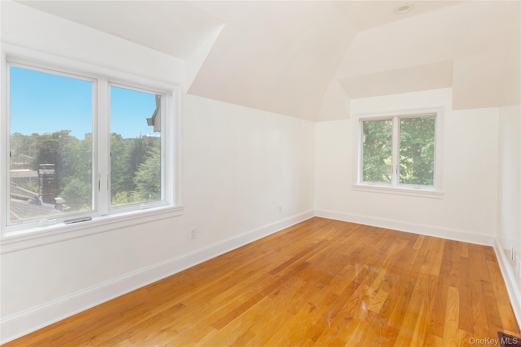 5637 Delafield Avenue Property Photo 15