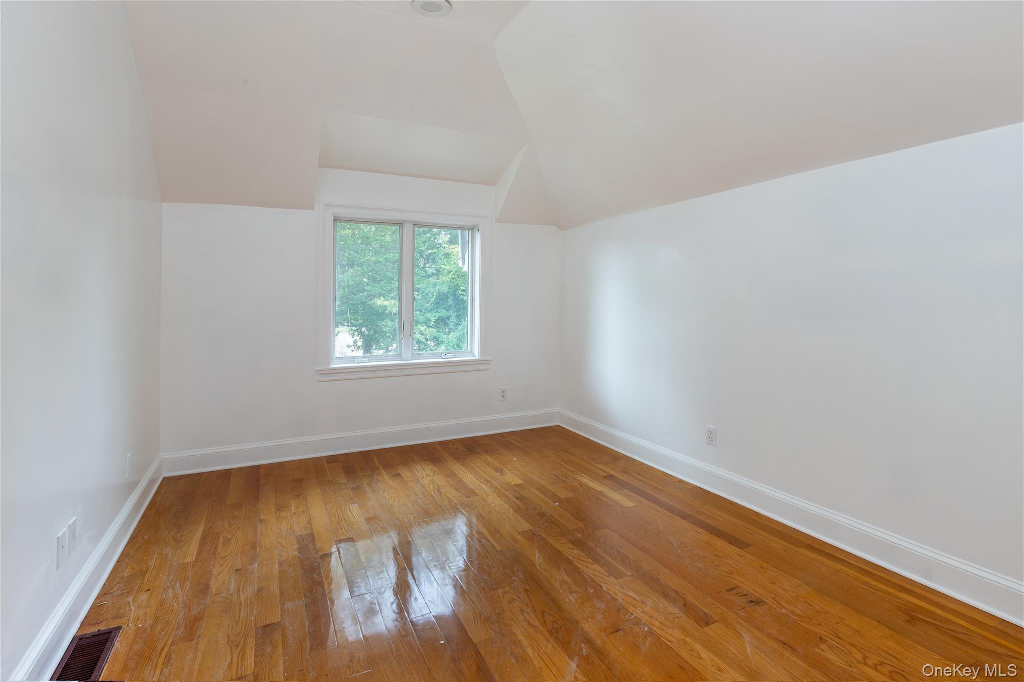 5637 Delafield Avenue Property Photo 16