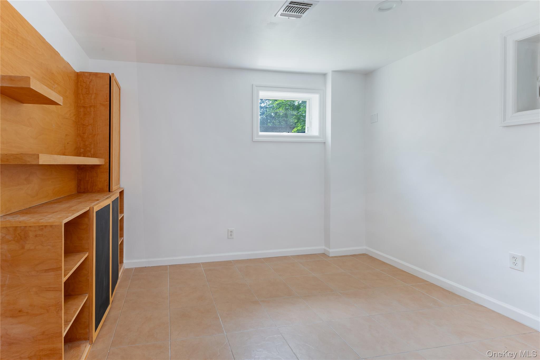 5637 Delafield Avenue Property Photo 18