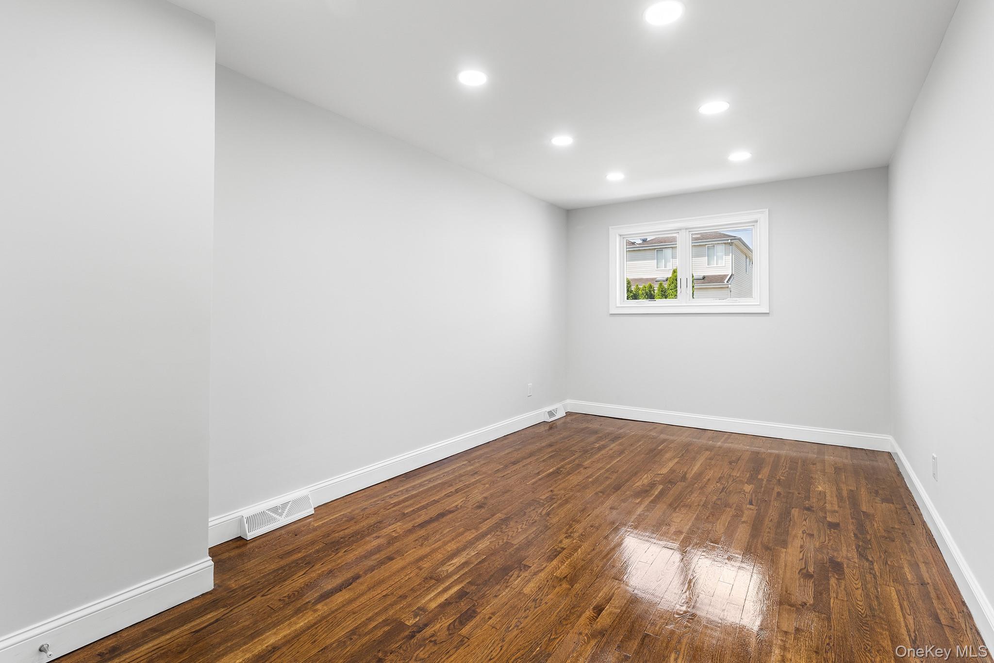 2378 E 70th Street Property Photo 5