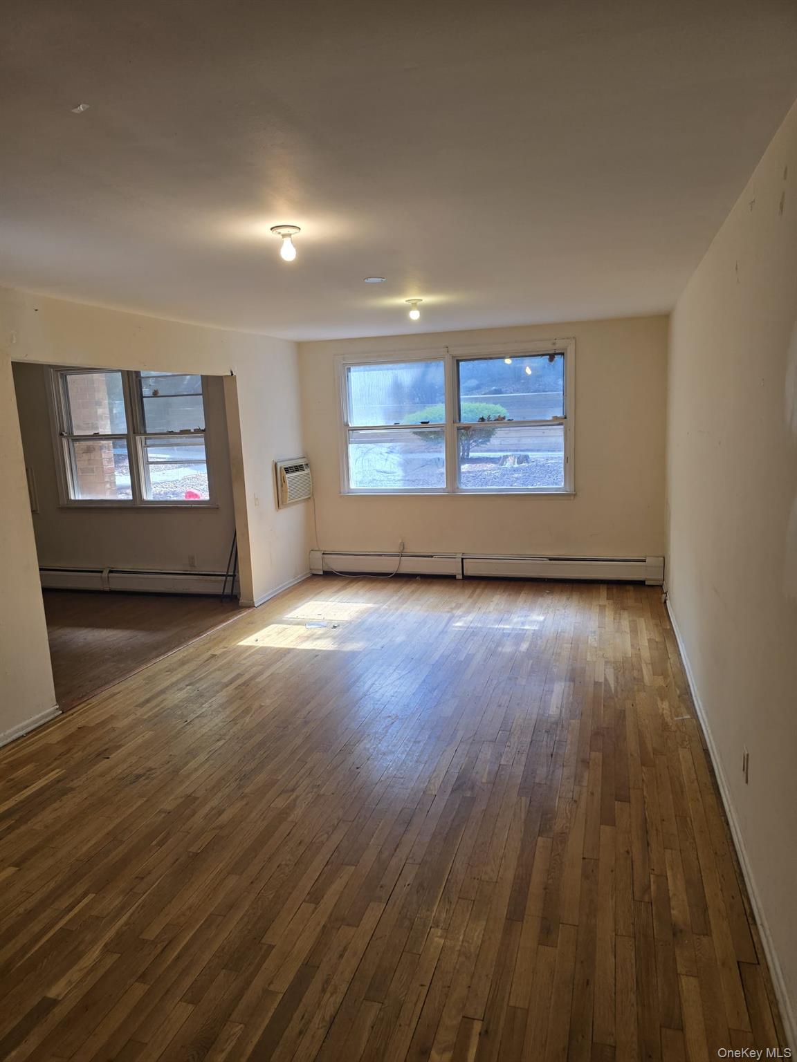 152 Kearsing Parkway B Property Photo 4