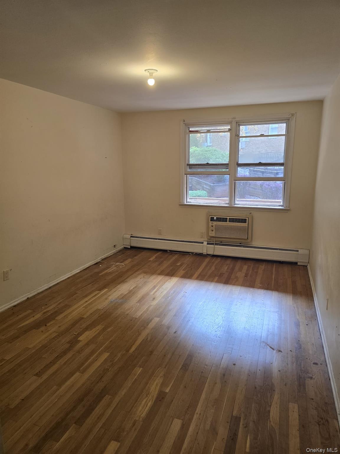 152 Kearsing Parkway B Property Photo 9