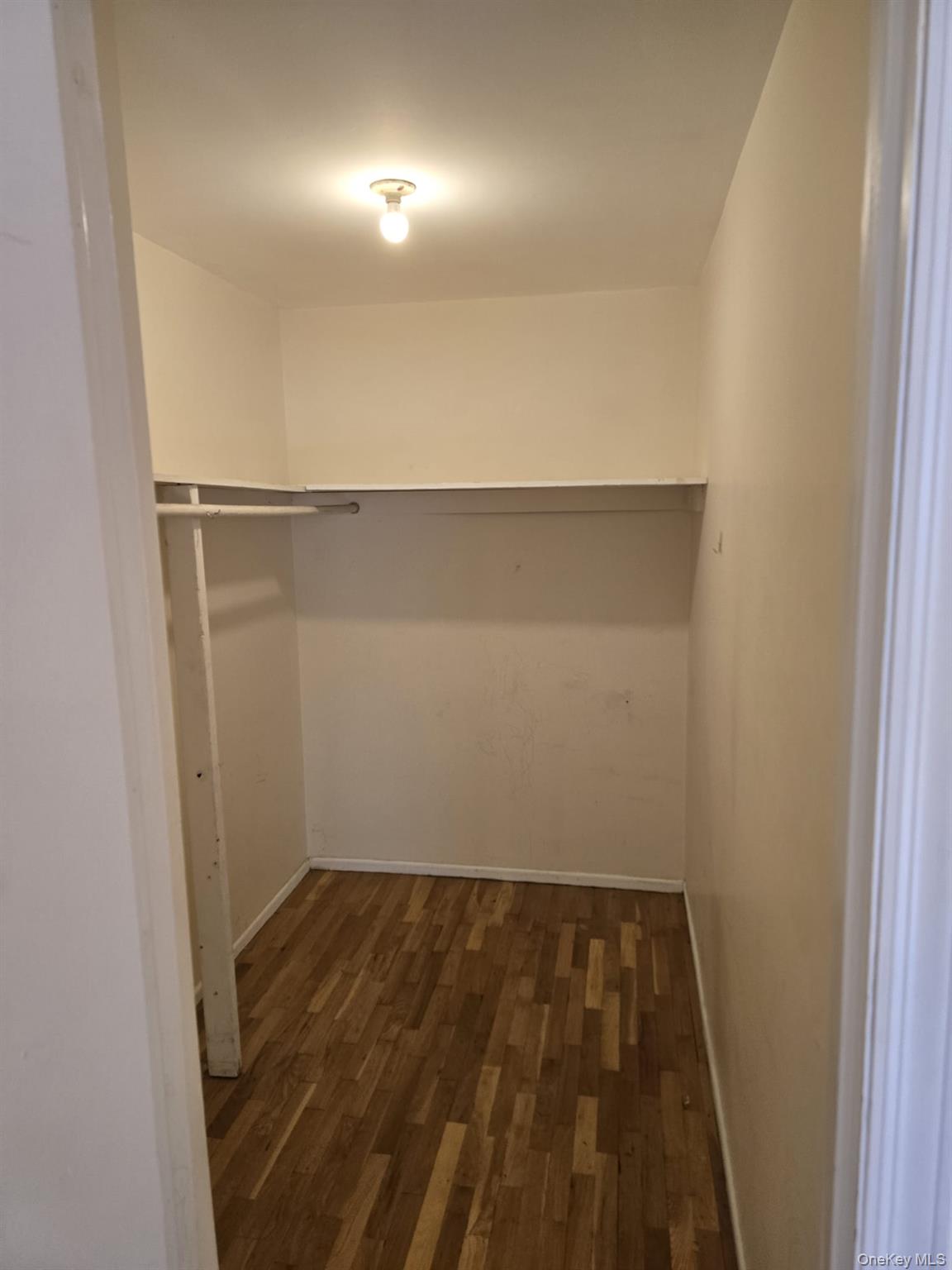 152 Kearsing Parkway B Property Photo 10