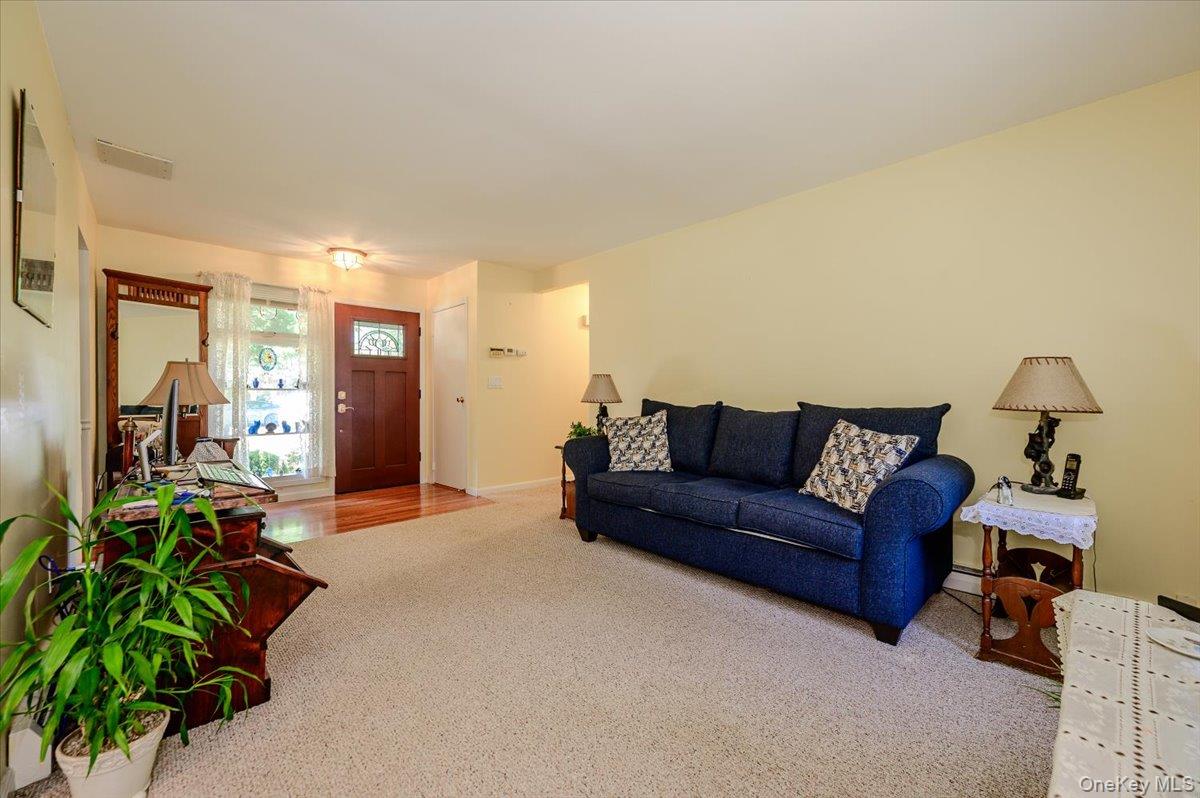 14 Akron Place Property Photo 4