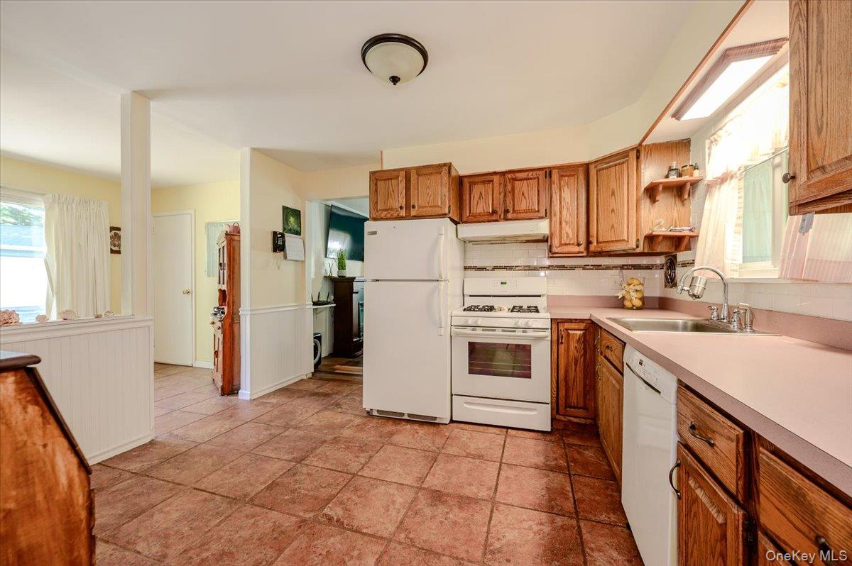 14 Akron Place Property Photo 10