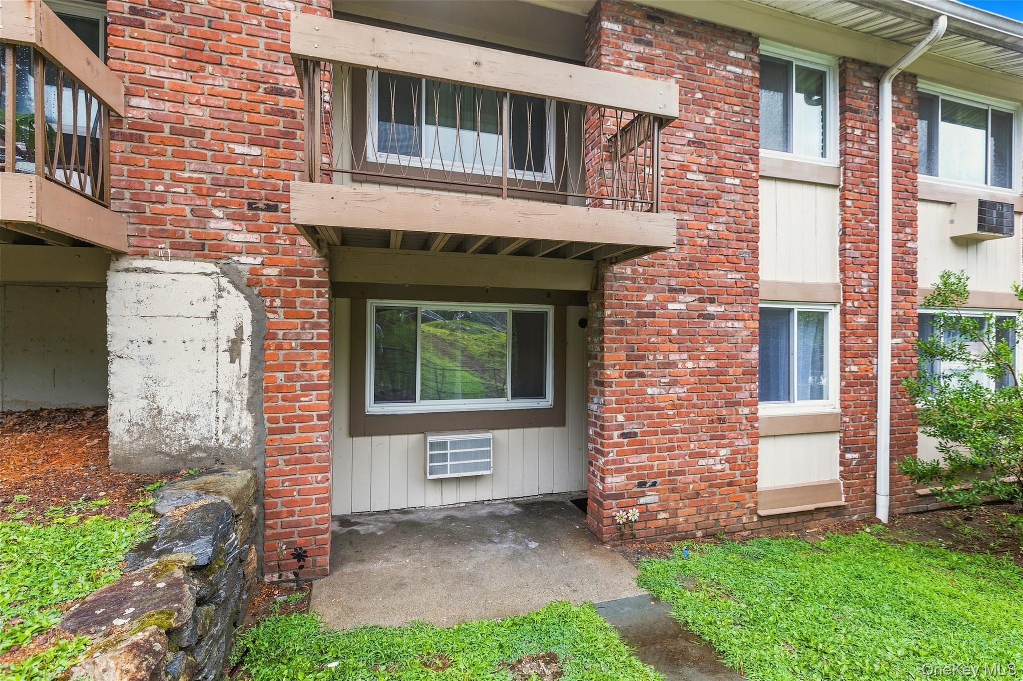 2 Woods End Circle L Property Photo 2