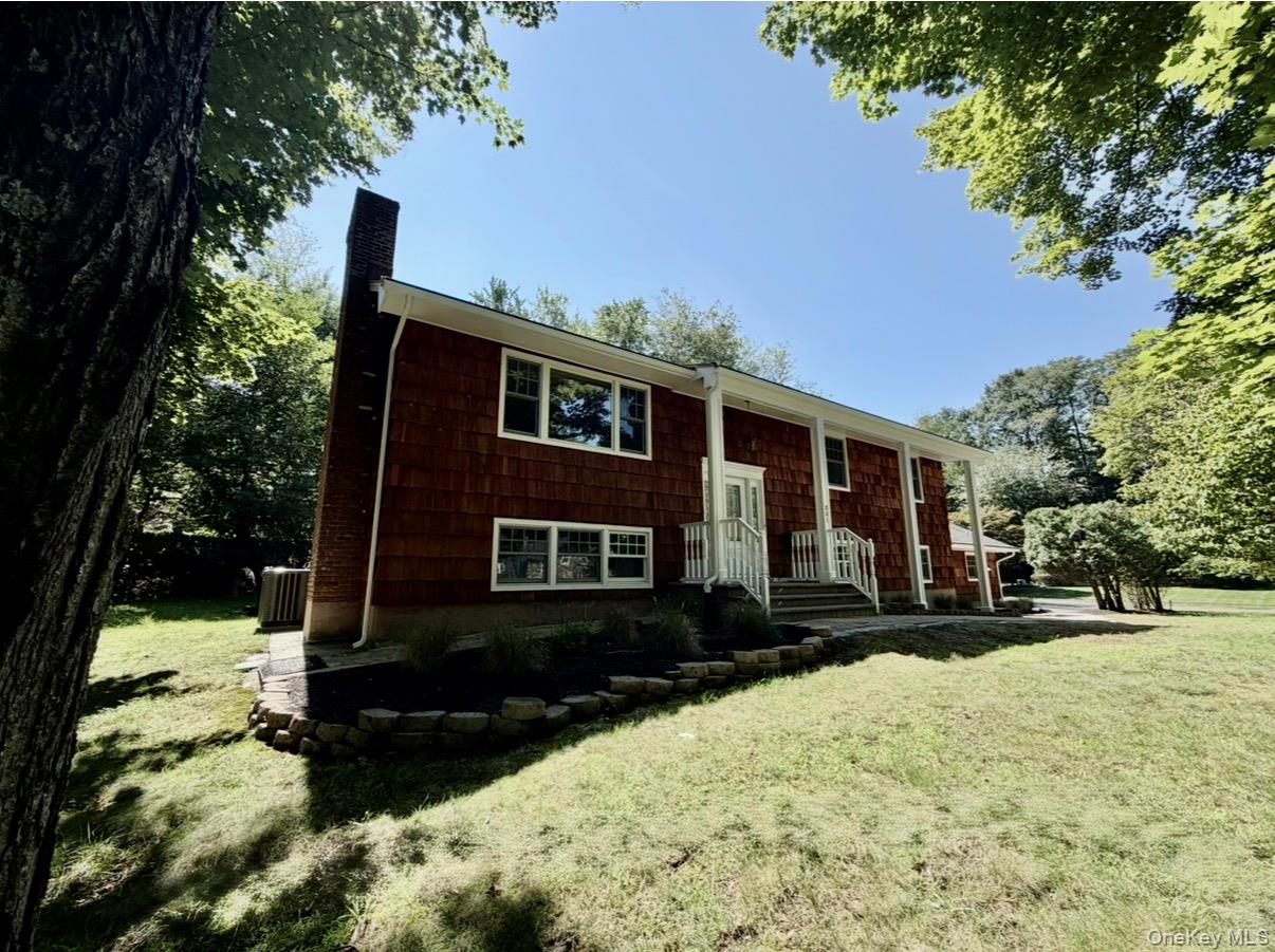 251 Kings Highway Property Photo 3