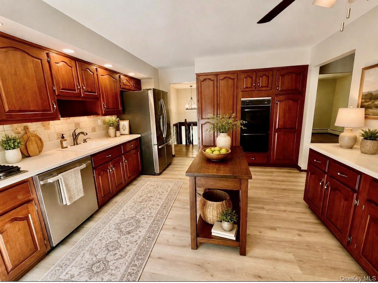 251 Kings Highway Property Photo 4