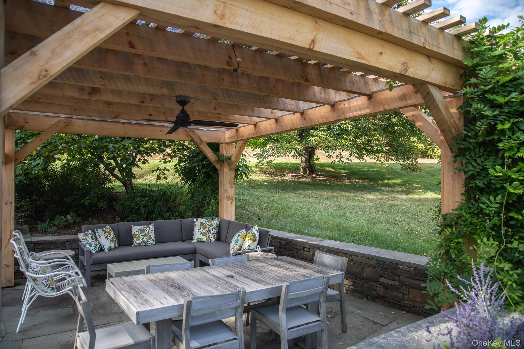 314 Schoolhouse Road Property Photo 5