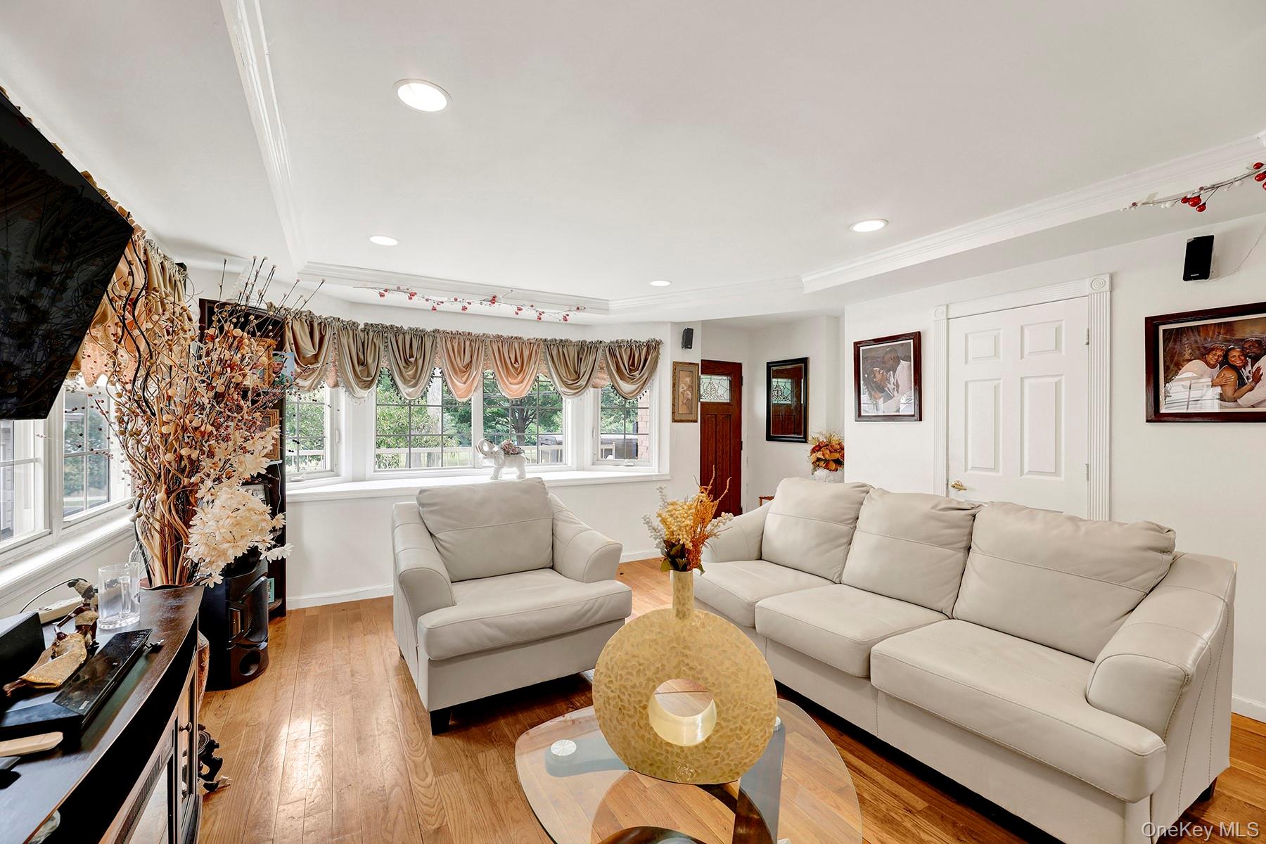 15714 Baisley Boulevard Property Photo 4