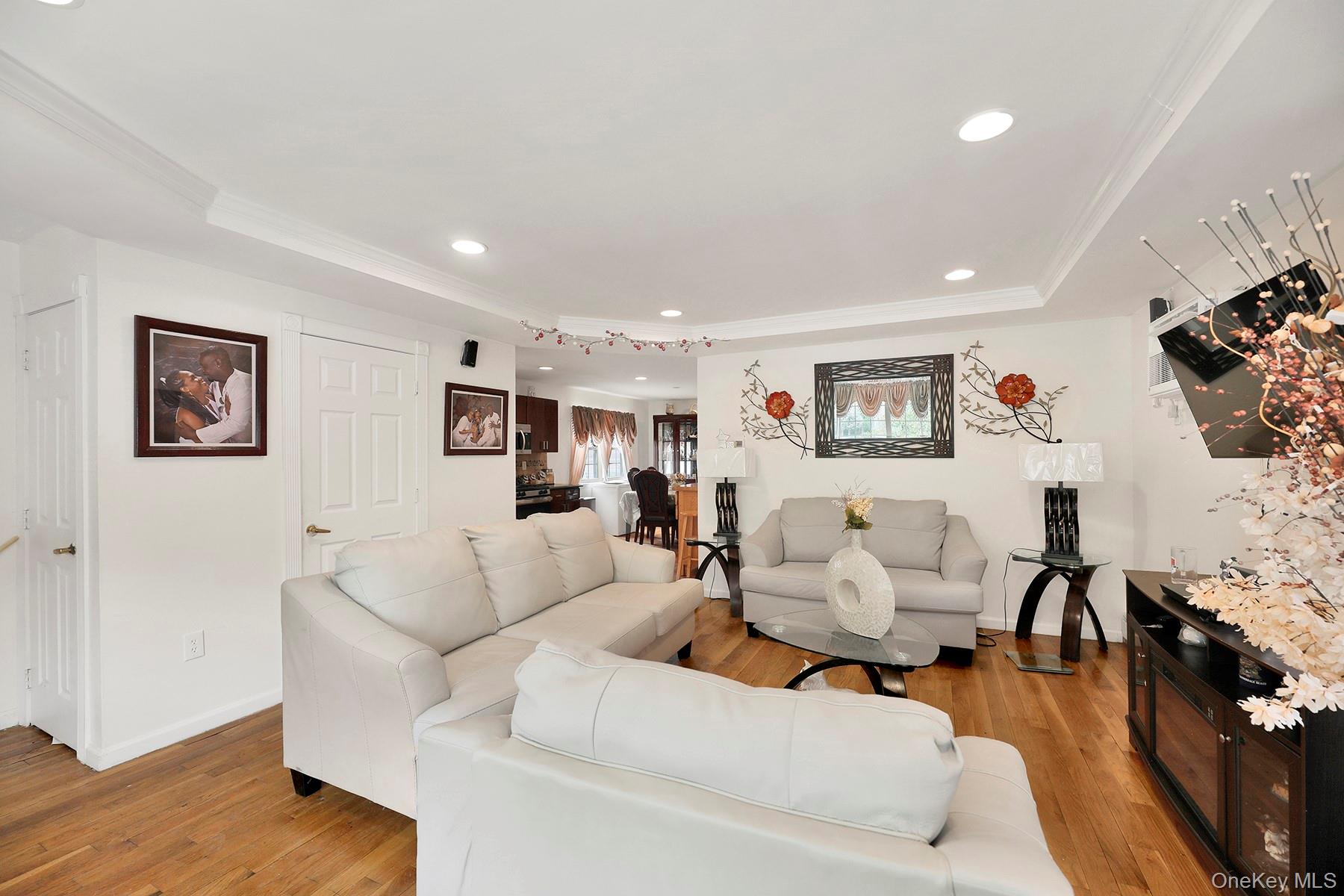 15714 Baisley Boulevard Property Photo 5