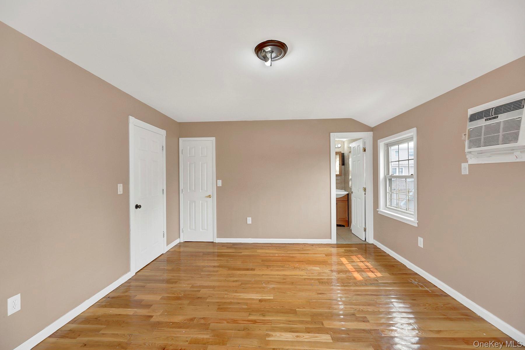 15714 Baisley Boulevard Property Photo 23