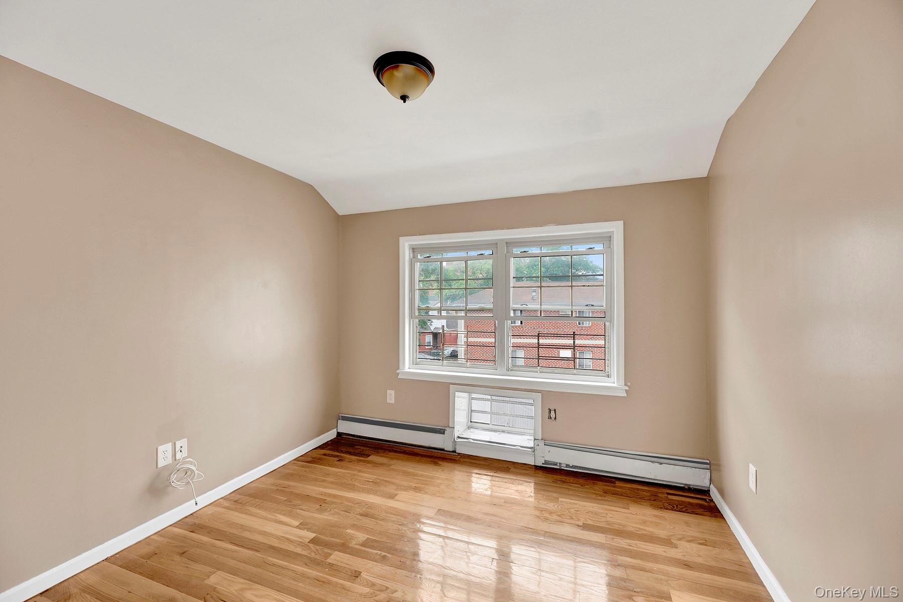 15714 Baisley Boulevard Property Photo 27