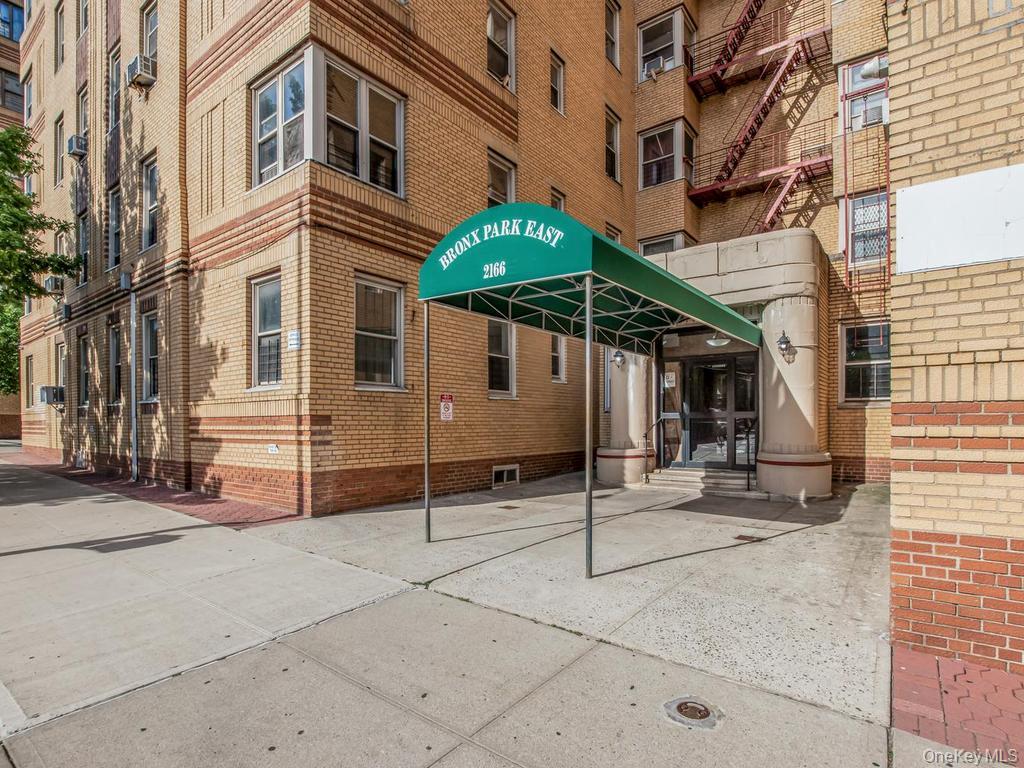 2166 Bronx Park 6D Property Photo 1